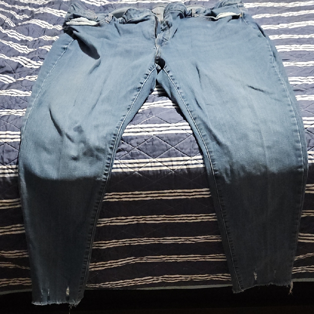 a.n.a Light Blue High-Rise Skinny Jeans